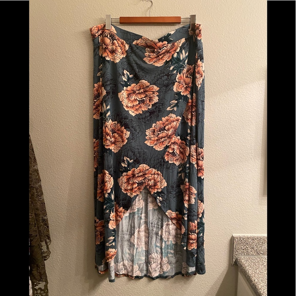 Charlotte Russe Plus Size Maxi skirt